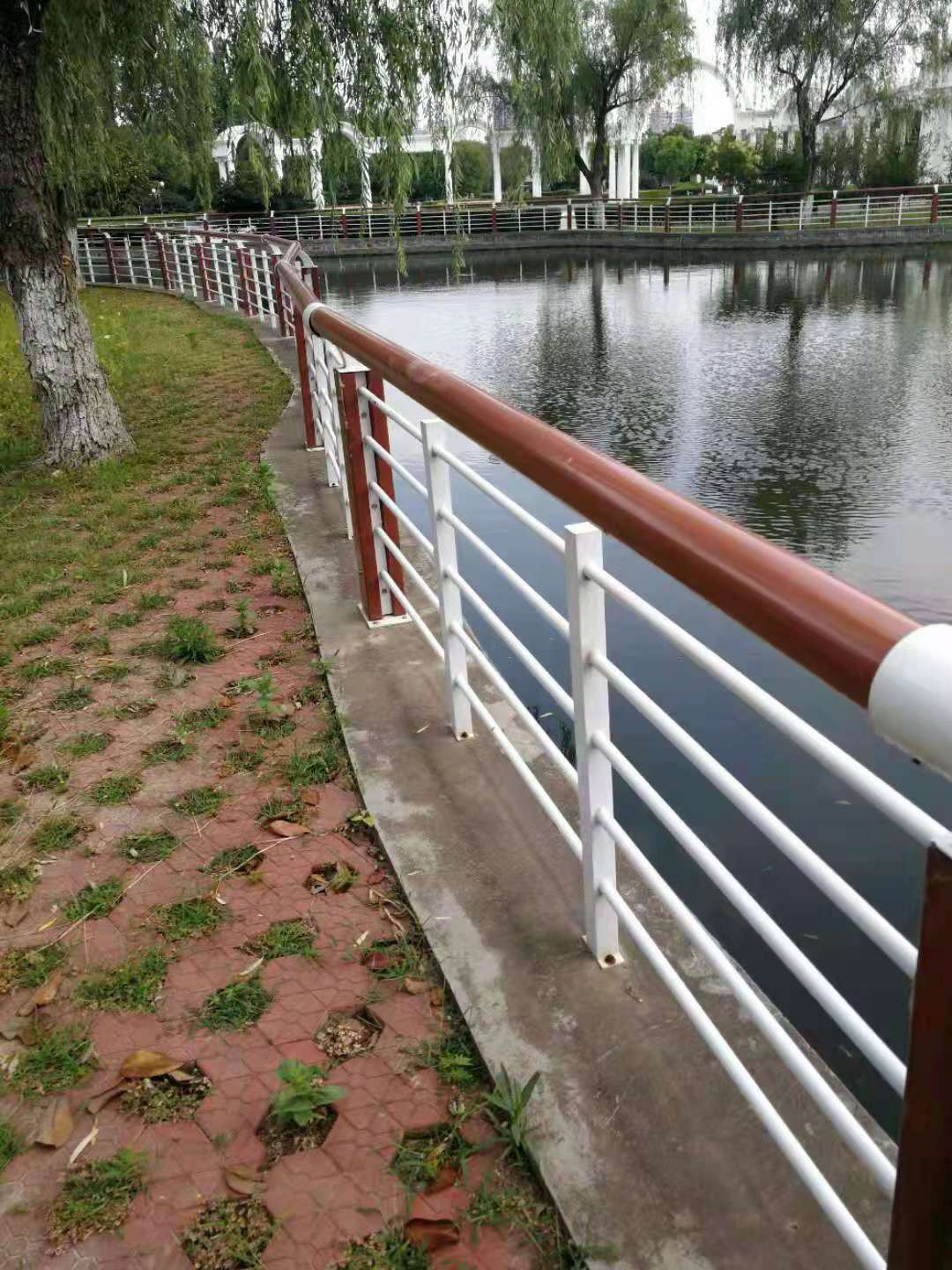橋梁護(hù)欄