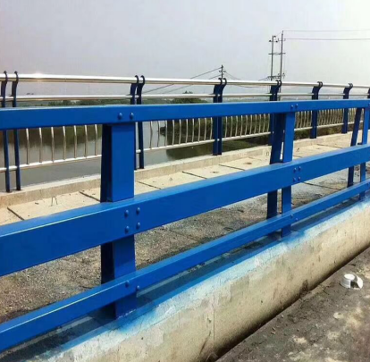 防撞護(hù)欄