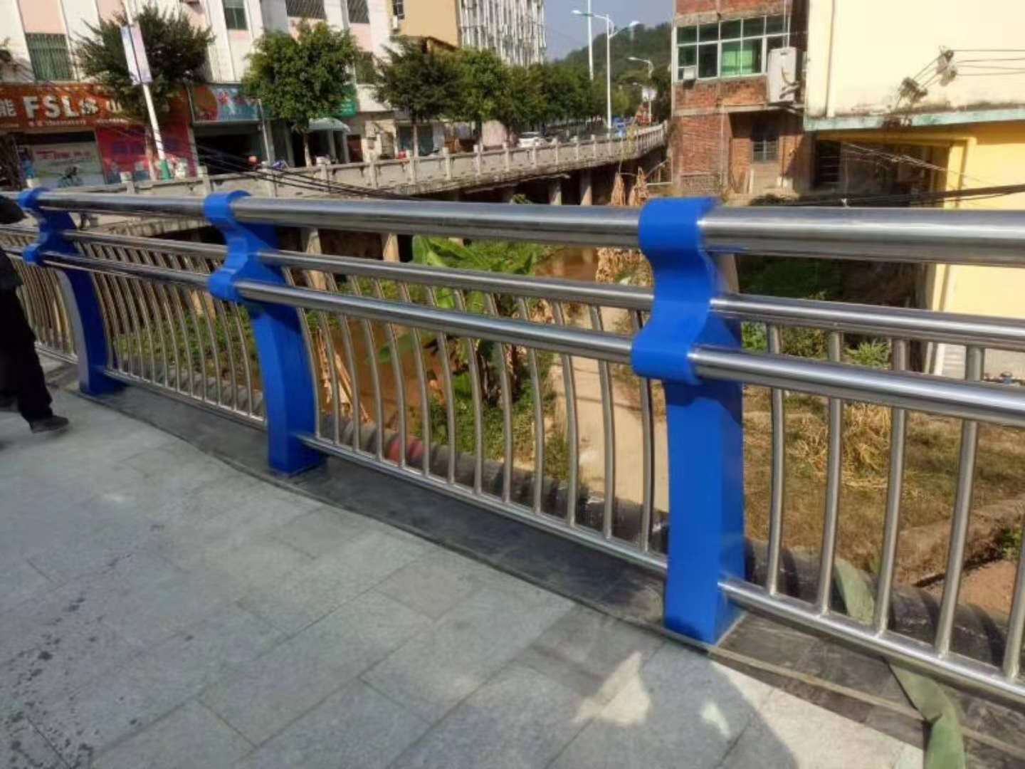 不銹鋼護(hù)欄
