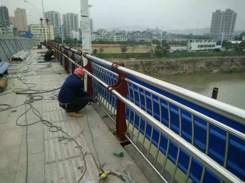 不銹鋼護(hù)欄