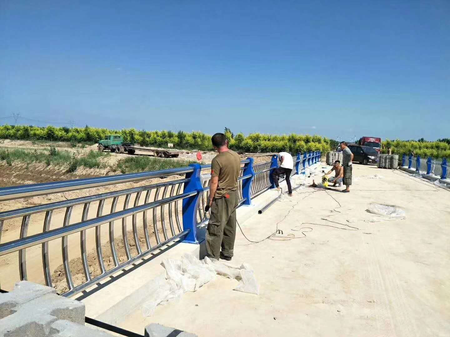 不銹鋼護(hù)欄